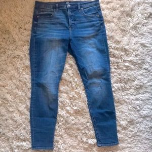 GAP True Skinny Medium Wash Jeans Size 14/32 (excellent condition!)